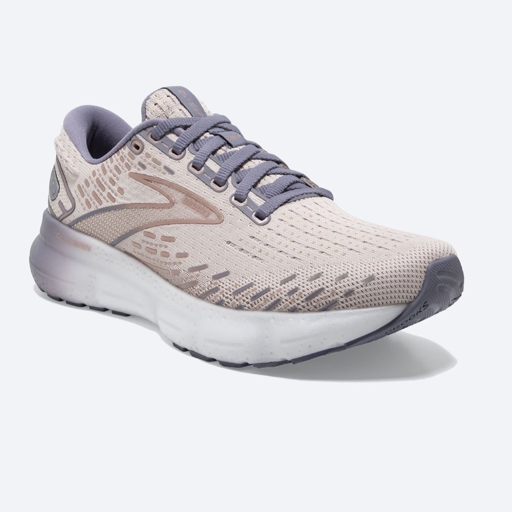 Brooks Glycerin 20 women’s size 8. Color lilac/silver bullet and pink